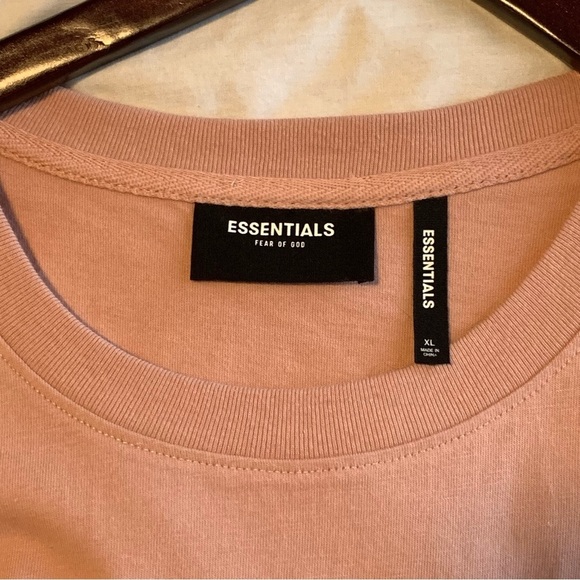 Fear of God FOG Men’s Essentials 3M Logo Blush Pink Boxy XL Shirt Authentic FW19 - Picture 9 of 10
